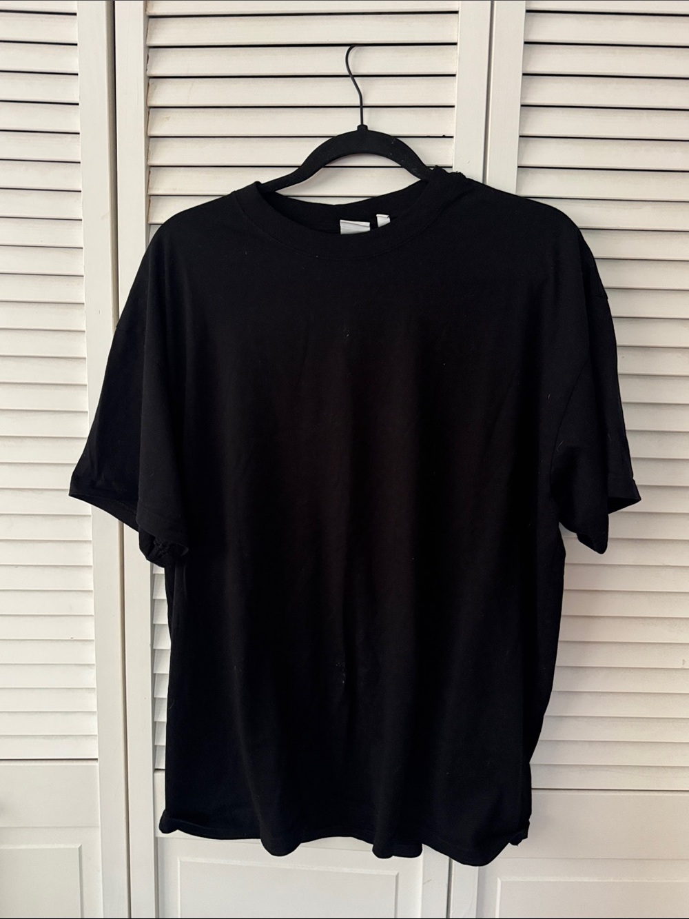 Aritzia Sunday Best Black Short Sleeve Crewneck Tee